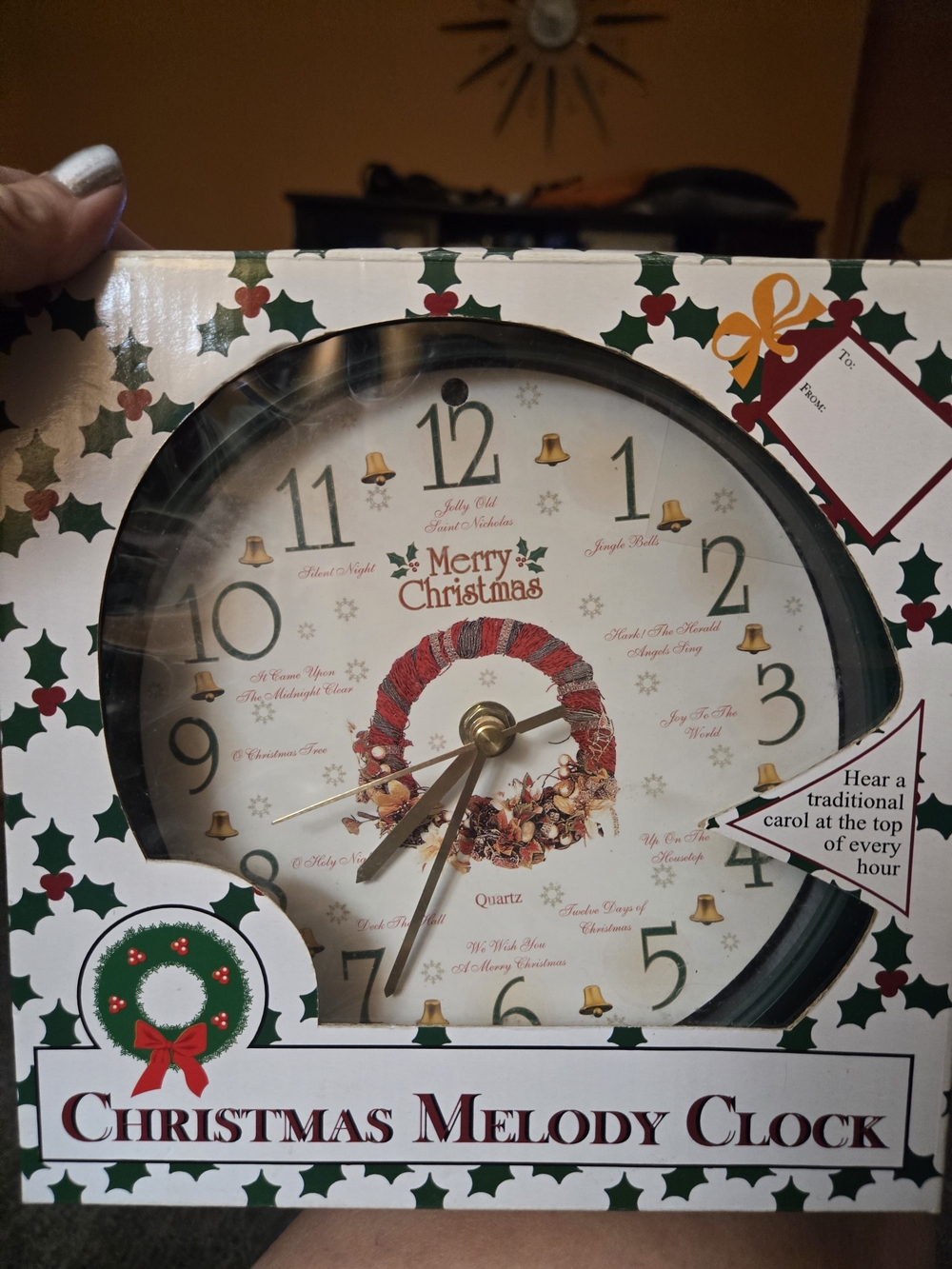 Christmas Melody Clock - Festive White & Green Wall Decor